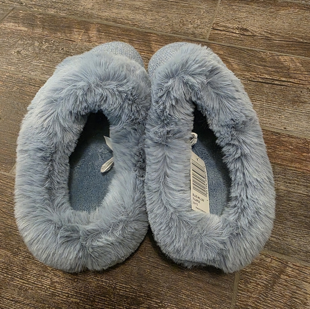 Isotoner Slippers (9.5-10) - Picture 2 of 2